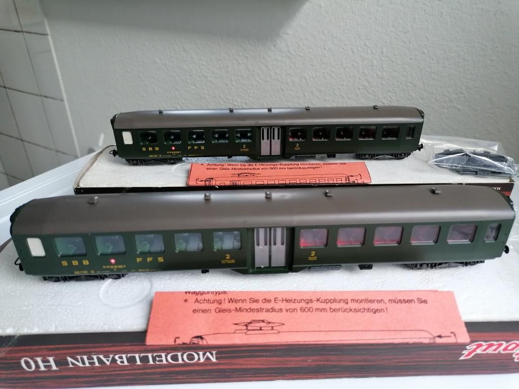 Liliput H0. 1:87. SBB FFS leichtstahl middenstaps-rijtuigen., Hobby en Vrije tijd, Gebruikt, Gelijkstroom, Wagon, Ophalen of Verzenden