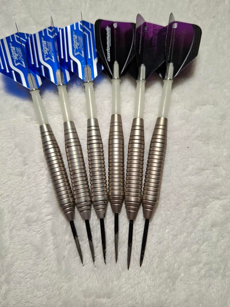 2 setjes 24 gram steel tip darts, Ophalen of Verzenden, Zo goed als nieuw, Pijlen