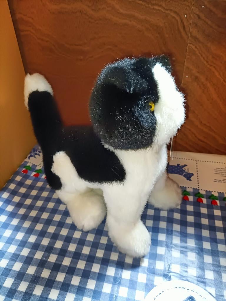 Poes /kat knuffel wit met zwart Shop Service Center, Ophalen of Verzenden, Zo goed als nieuw