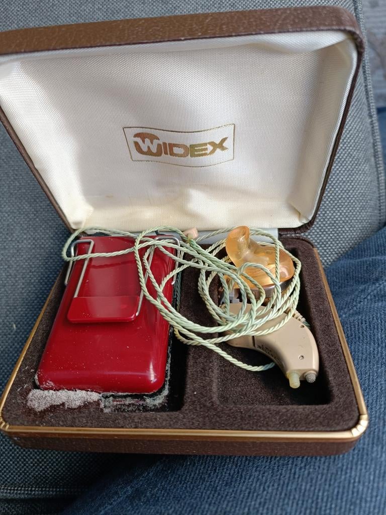 Vintage Widex Gehoorapparaat in originele doos, Verzenden