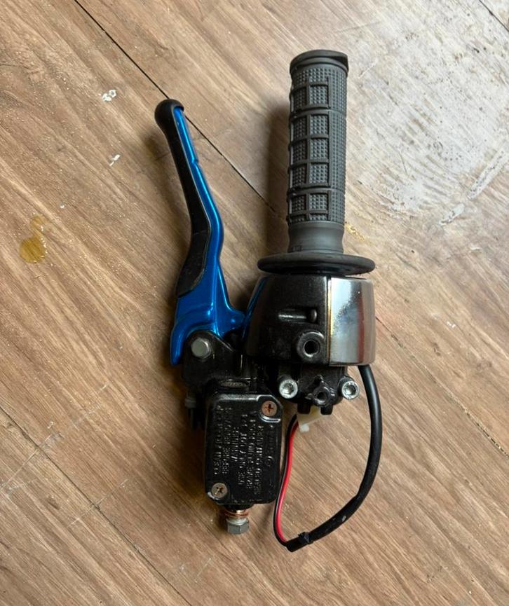 Nieuw - Stuurschakelaar scooter, Fietsen en Brommers, Brommeronderdelen | Scooters, Nieuw, Yamaha, Overige typen, Verzenden