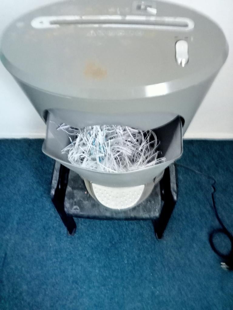 Papier versnipperaar, Ophalen, Gebruikt
