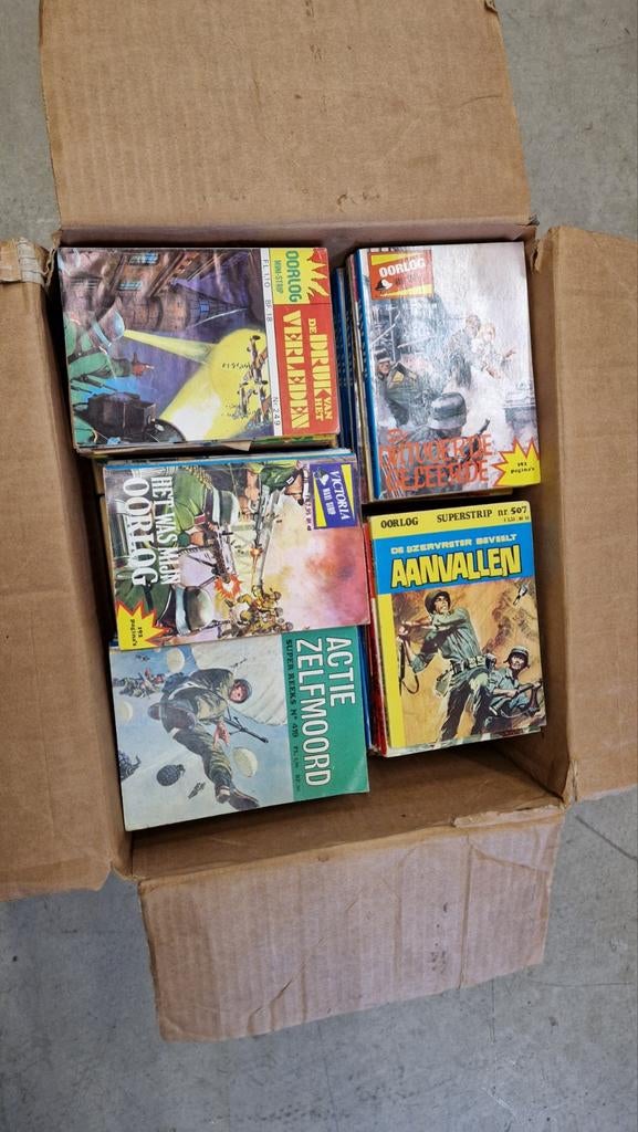 Doos vol maxi oorlog strips, Meerdere stripboeken, Ophalen of Verzenden, Gelezen