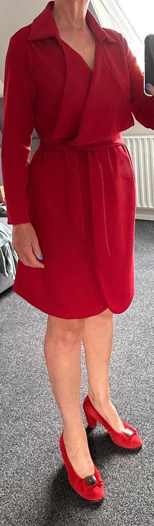 Mantel Addy van den Krommenacker maat S, Kleding | Dames, Gelegenheidskleding, Nieuw, Overige typen, Rood, Ophalen of Verzenden