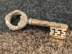 Vintage Flessenopener in Sleutelvorm - Verzilverd - Veritas, Ophalen of Verzenden