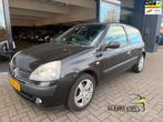 Renault Clio 1.4-16V Dynamique Basis / apk 3-2027, Voorwielaandrijving, Zwart, Handgeschakeld, Grijs