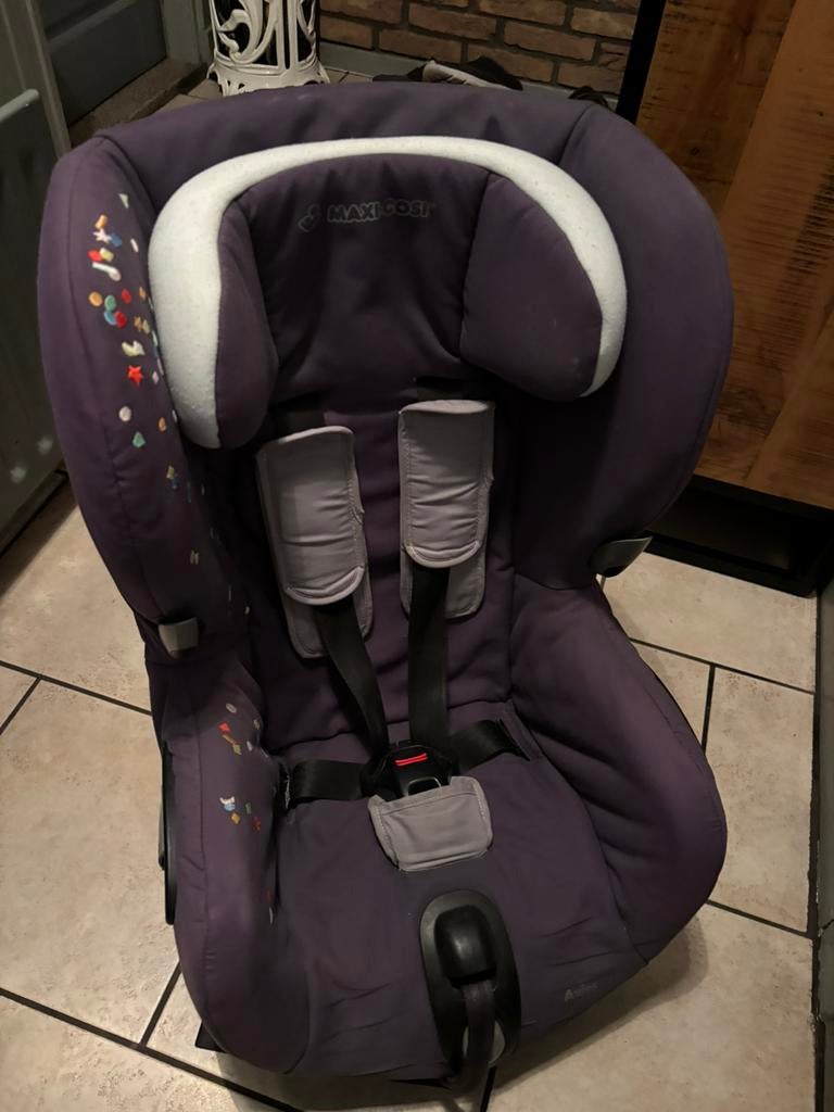 Auto stoelte met slaapstand maxi cosi, Autogordel, 9 t/m 18 kg, Slaapstand, Zo goed als nieuw