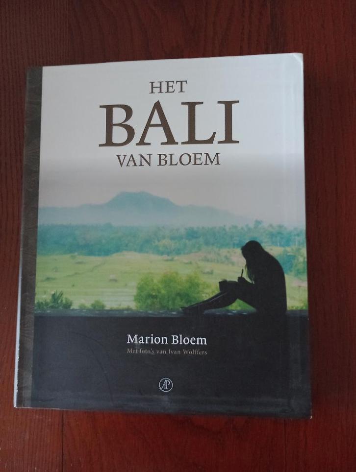 HET BALI VAN BLOEM  Marion Bloem hardcover 268 foto''s, Boeken, Geschiedenis | Wereld, Zo goed als nieuw, Azië, 20e eeuw of later