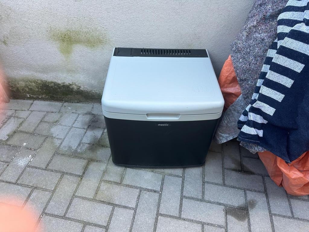 Camping koelkast van het merk Mestic, Caravans en Kamperen, Koelboxen, Ophalen of Verzenden, Gebruikt, Elektrisch
