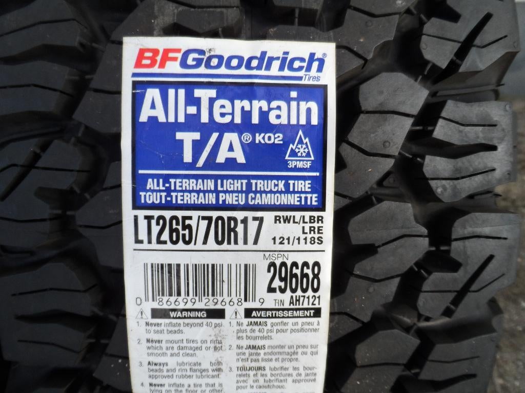 265/70 R17 BF Goodrich All Terrain KO-2 nieuw 0 kilometer, Auto-onderdelen, Banden en Velgen, Info@michelin.com, 265 mm, Frankrijk