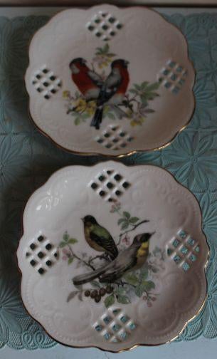 2 kleine vintage schaaltjes - opengewerkt - vogelafbeelding, Ophalen of Verzenden