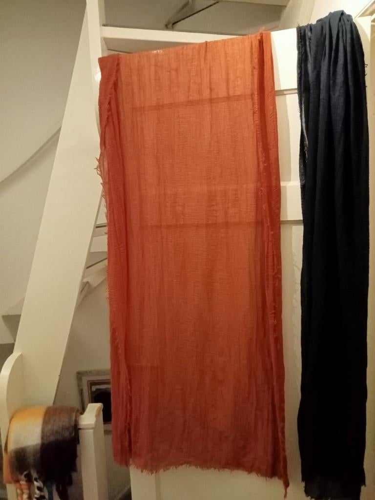 Diverse sjaaltjes, Kleding | Dames, Mutsen, Sjaals en Handschoenen, Ophalen, Zo goed als nieuw, Sjaal