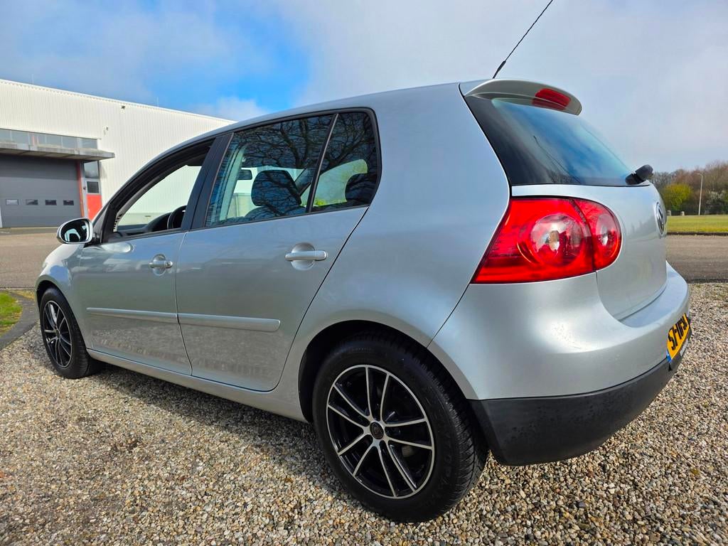 Volkswagen Golf 1.6 FSI Sportline 5-deurs AIRCO/cruise, Auto's, Voorwielaandrijving, 1195 kg, Gebruikt, 4 cilinders