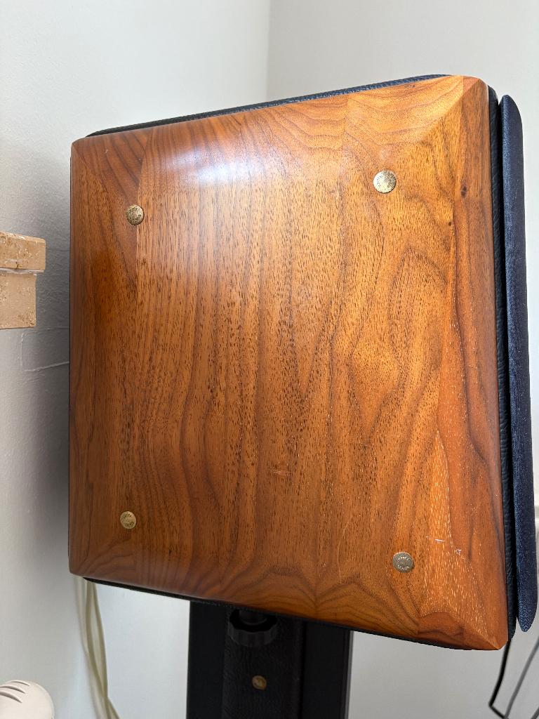 Gezocht: sonus faber concertino speakers, Overige merken, Ophalen of Verzenden, Zo goed als nieuw, 120 watt of meer