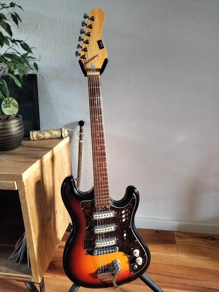 King elektrische gitaar Japan 70s, Muziek en Instrumenten, Snaarinstrumenten | Gitaren | Elektrisch, Ophalen of Verzenden, Gebruikt