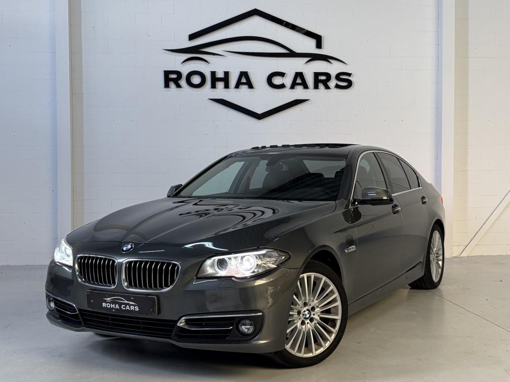 BMW 5 Serie 535i Luxury Edition *Pano dak* *Leder* *Trekhaak, Bedrijf, Sedan, Autotrust, 102 €/maand