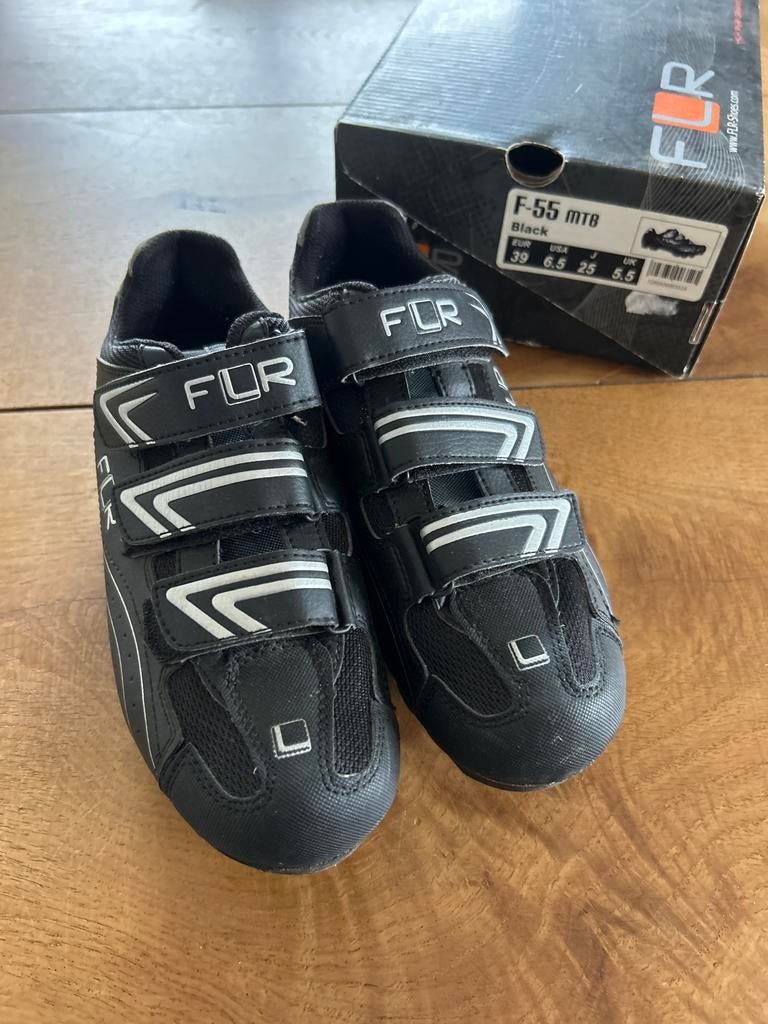 MTB wielrennersschoenen fietschoenen maat 39, Fietsen en Brommers, Fietsaccessoires | Fietskleding, Ophalen of Verzenden, Gebruikt
