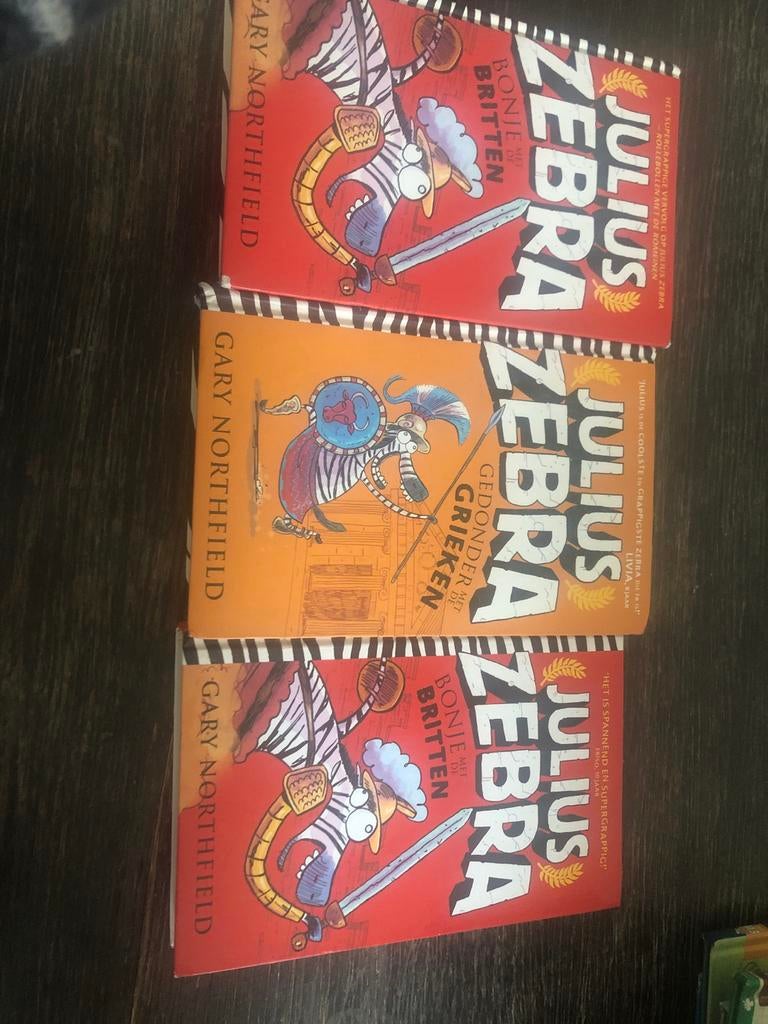 Julius Zebra boeken - 3 stuks, Ophalen of Verzenden, Gelezen, Fictie algemeen