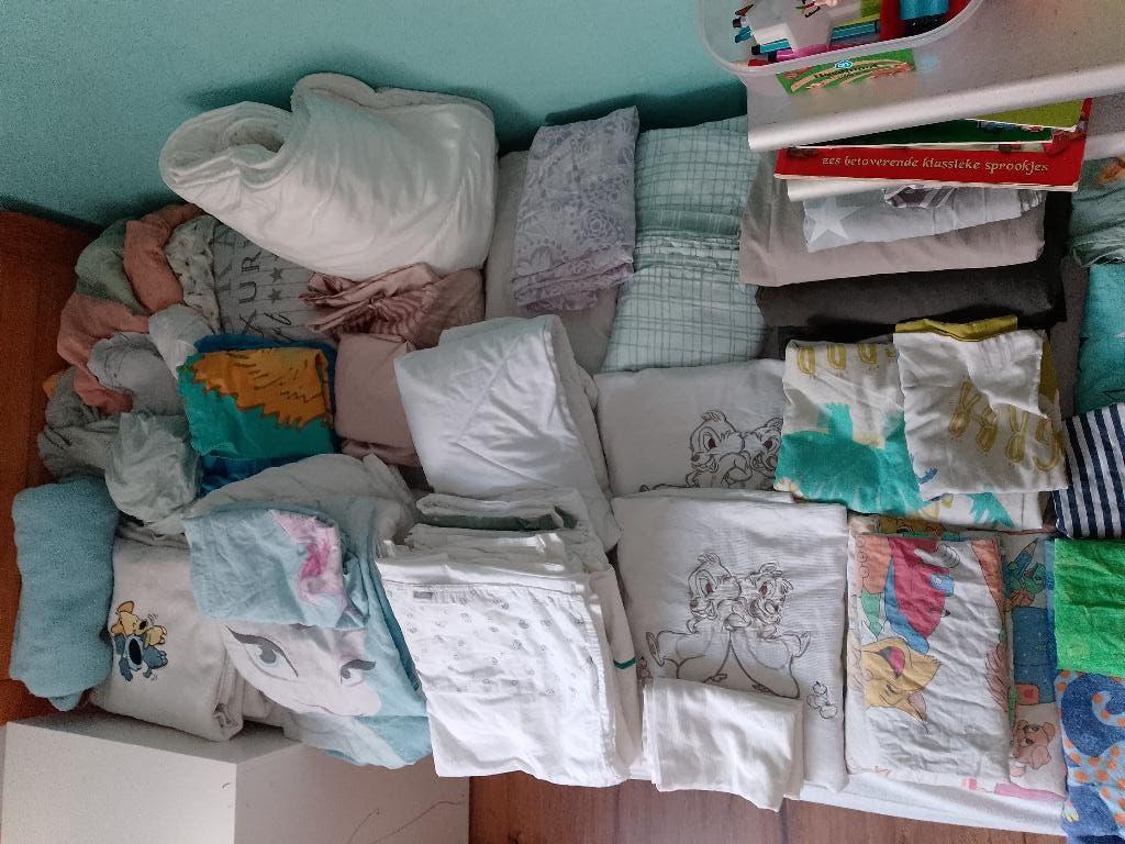 Complete Partij Beddengoed Baby Volwassene Kwaliteit Comfort, Huis en Inrichting, Slaapkamer | Beddengoed, Gebruikt, Overige kleuren