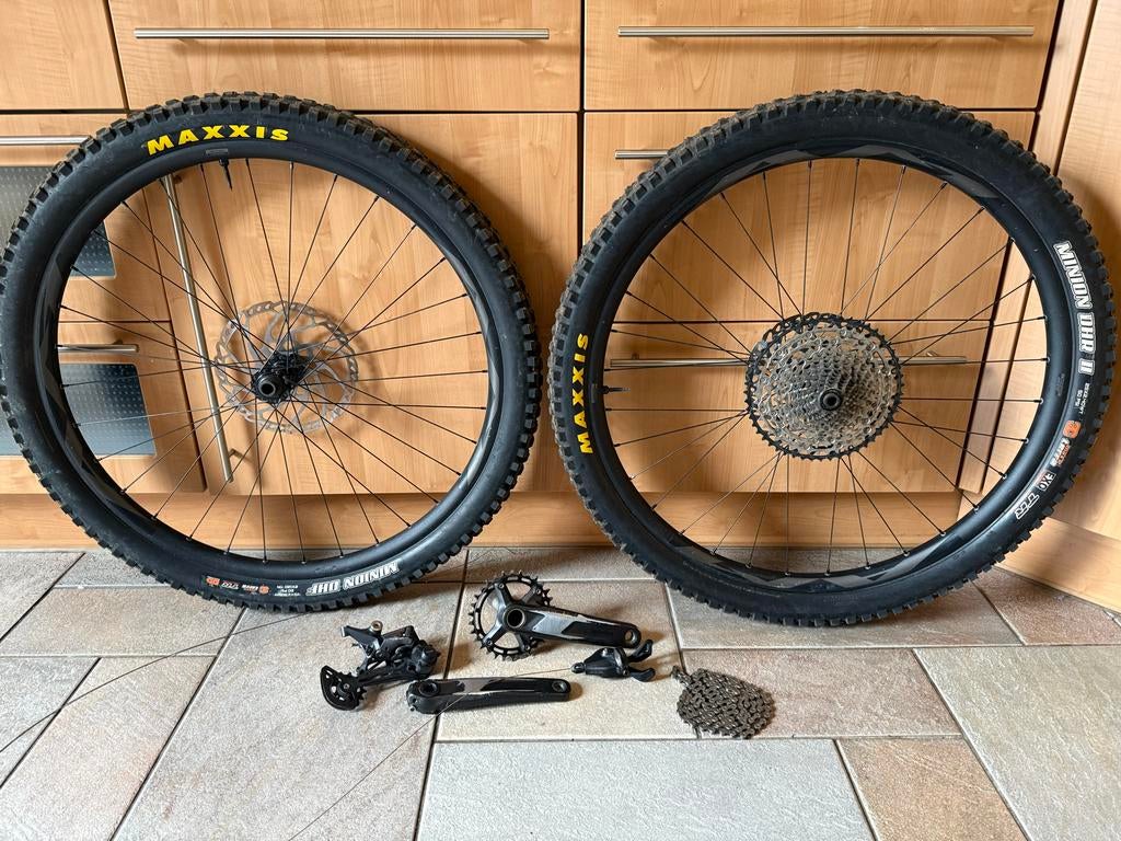 Complete groepset en wielen: Shimano Deore/SLX, Giant AM, Fietsen en Brommers, Fietsonderdelen, Wiel, Gebruikt, Overige materialen