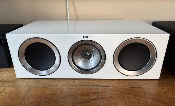 KEF R200c Center Speaker - Hoogglans Wit - In Nieuwstaat, Zo goed als nieuw, 120 watt of meer, Center speaker, Ophalen