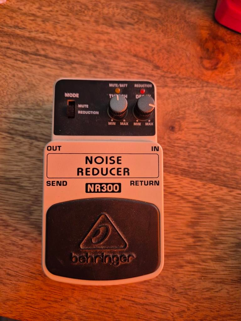 Behringer NR300 Noise Reducer Pedaal, Ophalen of Verzenden, Gebruikt, Overige typen