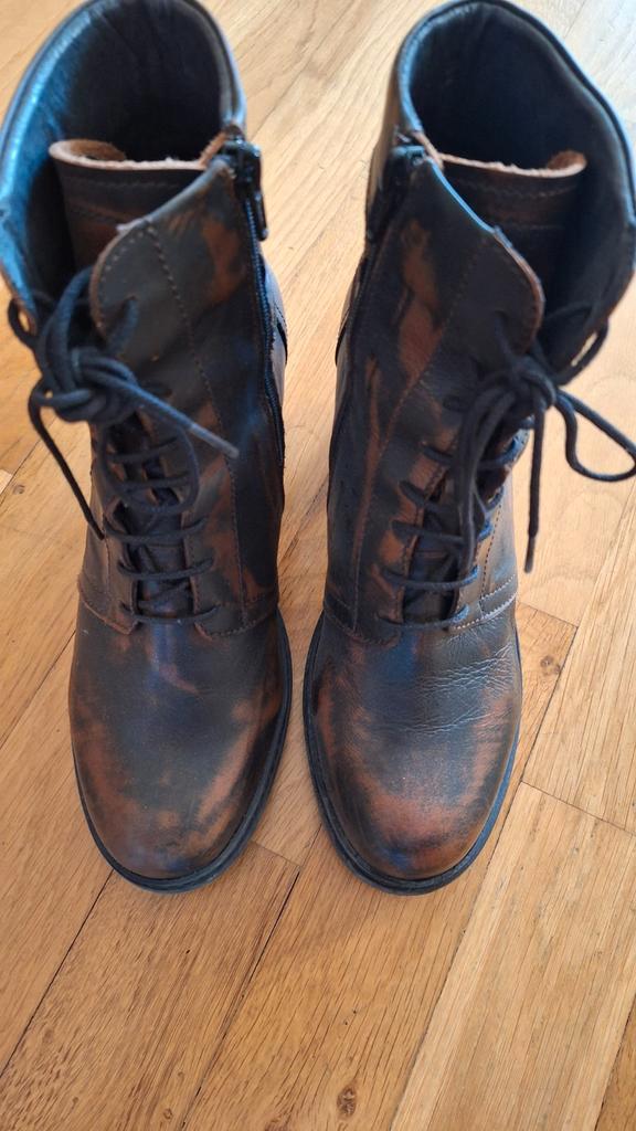 Bruine laarsjes wolky maat 39, Kleding | Dames, Schoenen, Zo goed als nieuw, Lage of Enkellaarzen, Bruin, Ophalen of Verzenden