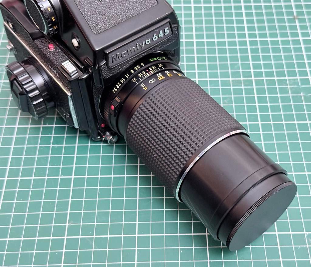 Mamiya M645 + 210mm f/4 | PD Metered Prism | Nieuwe Seals!, Audio, Tv en Foto, Fotocamera's Analoog, Ophalen of Verzenden, Gebruikt