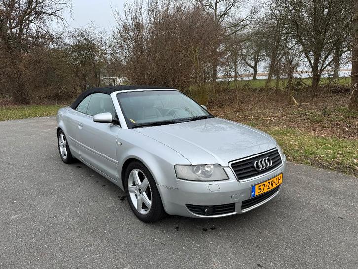 Audi A4 Cabrio 2003 Grijs, Auto's, Audi, Bedrijf, A4, Benzine, Cabriolet, Automaat, Geïmporteerd, Zilver of Grijs, Beige, Ophalen