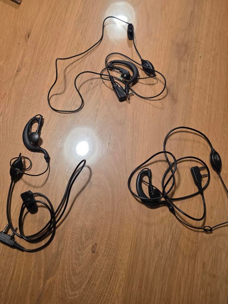 3x Portofoon Headsets - Oortjes met Microfoon, Minder dan 2 km, Gebruikt, Ophalen of Verzenden, Handsfree-functie