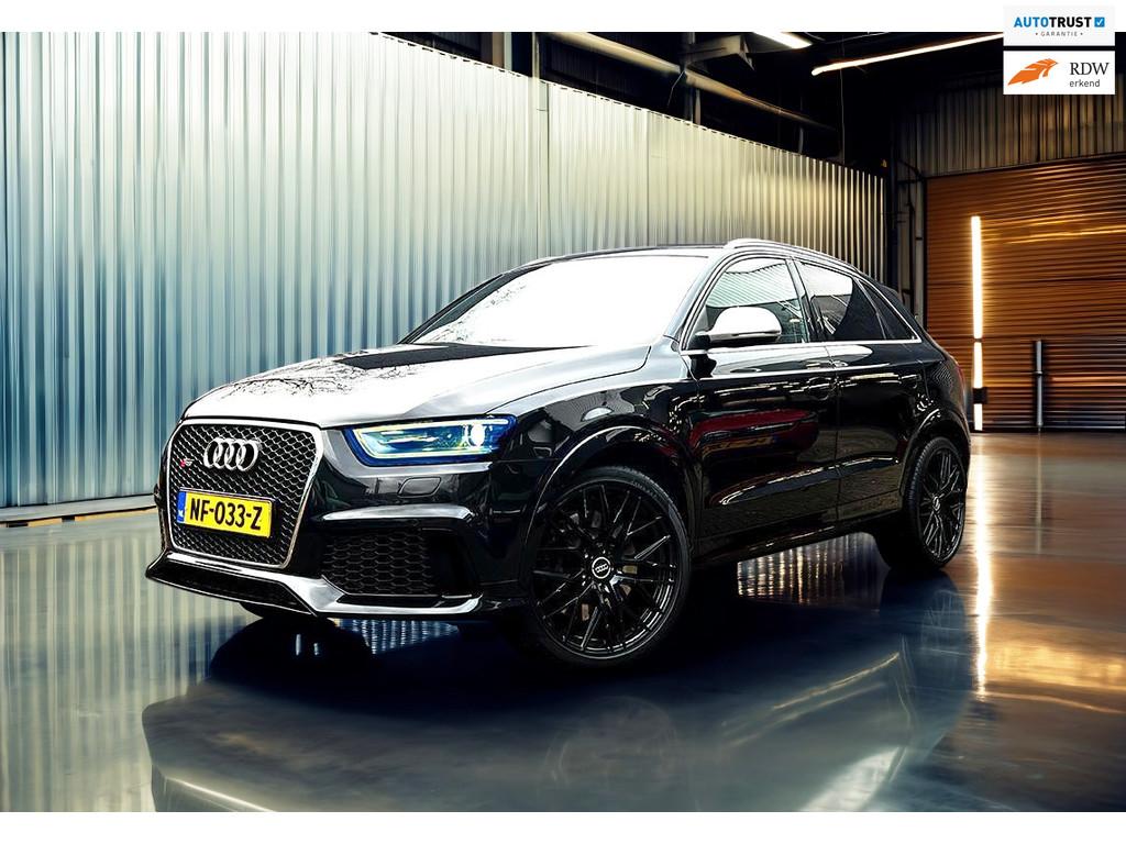 Audi Q3 2.5 TFSI RS Q3 quattro Black edition, Auto's, Audi, Automaat, Euro 5, Gebruikt, Leder en Stof