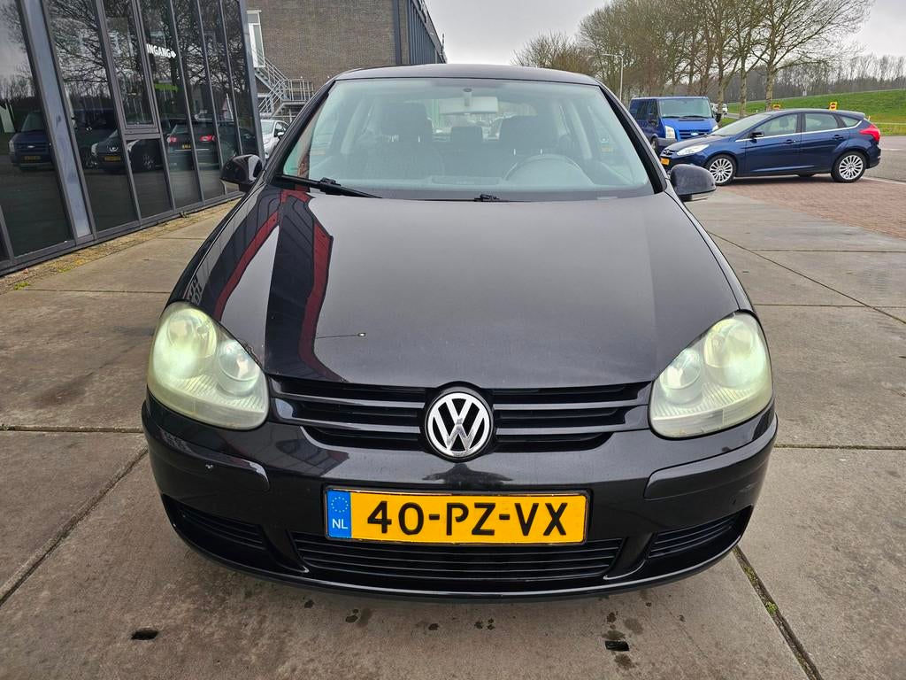 Volkswagen Golf 1.6 FSI Sportline - Clima - NIEUWE APK -, Auto's, Voorwielaandrijving, Gebruikt, Zwart, 4 cilinders