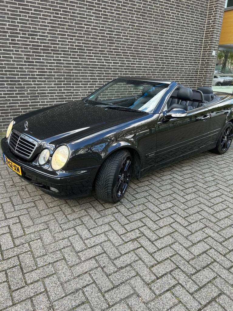 Mercedes-Benz CLK 3.2 Clk320 Cabrio Elegance AUT 2001 Zwart, Auto's, Mercedes-Benz, Automaat, Achterwielaandrijving, 1595 kg, Cabriolet