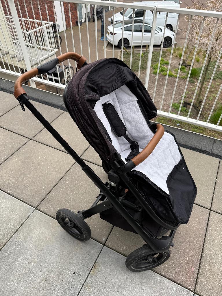 Dubatti One kinderwagen donkerblauw, Kinderen en Baby's, Kinderwagens en Combinaties, Gebruikt, Verstelbare duwstang, Combiwagen