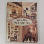 Wonen met Antiek hardcover woonboek uit 2000, Ophalen of Verzenden, Gelezen, Interieur en Design