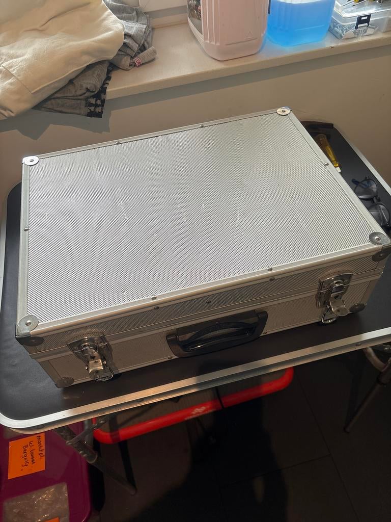 Aluminium gereedschapskoffer, Ophalen, Gebruikt