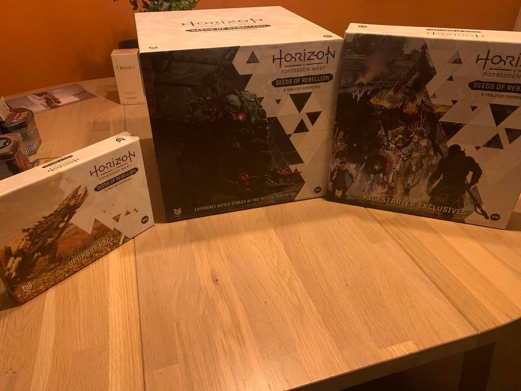 Horizon Forbidden West: Bordspel + Kickstarter exclusives!, Ophalen, Zo goed als nieuw