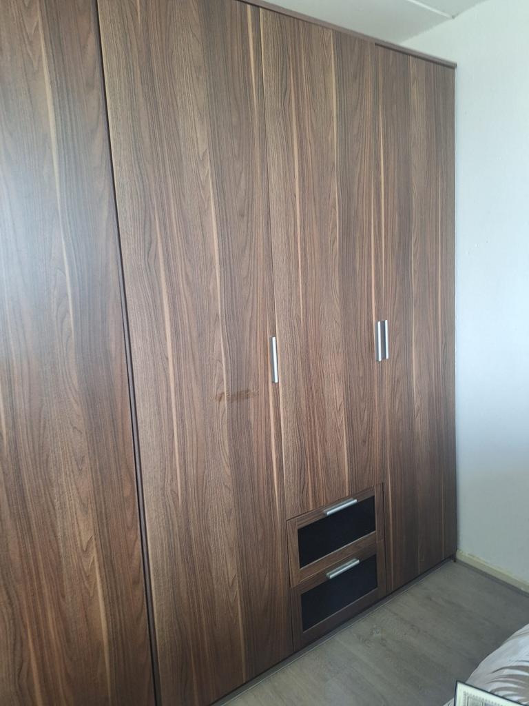 Kledingkast teab as zondag ophalen!, Ophalen, 100 tot 150 cm, Zo goed als nieuw, 150 tot 200 cm