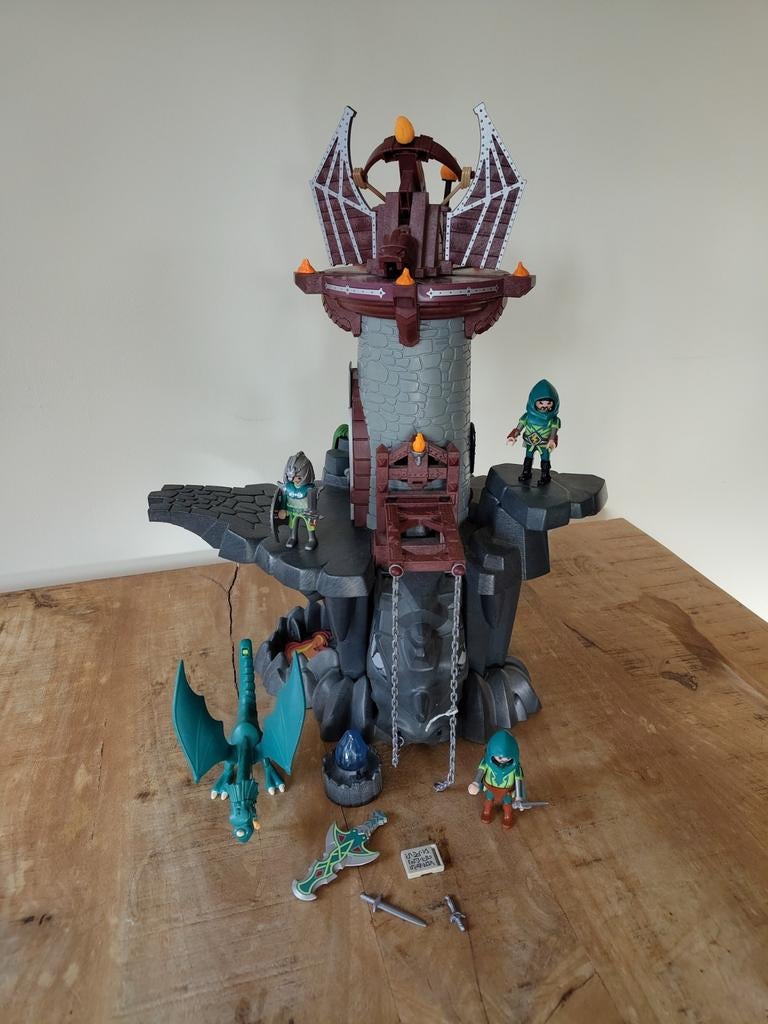 Grote drakenfort met ridders, Verzamelen, G1, Ophalen of Verzenden