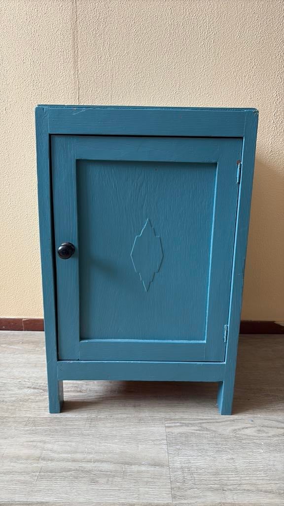 Nachtkastje antiek, Huis en Inrichting, Slaapkamer | Nachtkastjes, Ophalen, Gebruikt, Minder dan 45 cm, 55 tot 70 cm