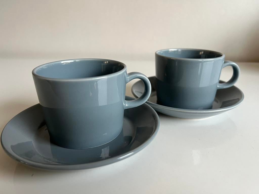 Set 2 Arabia Finland Teema Kop Schotel Grijs Kaj Franck, Ophalen of Verzenden, Zo goed als nieuw, Porselein, Kop(pen) en/of Schotel(s)