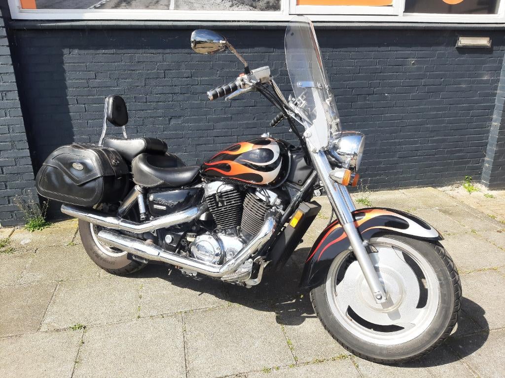 Honda Shadow VT1100 2005 Honda VT 1100 Honda Shopper 1100, Motoren, 2 cilinders, Pascalstraat 6 1704 RD Heerhugowaard, Chopper
