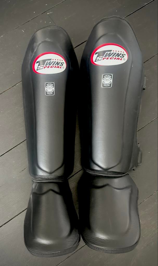 Twins beenkappen XL, Sport en Fitness, Vechtsporten en Zelfverdediging, Overige, Maat XL, Vechtsportbescherming, Ophalen of Verzenden