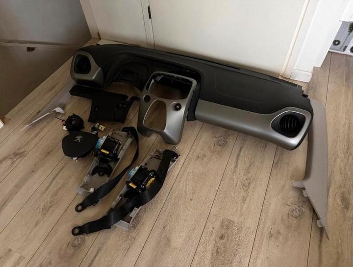 Complete airbagset Peugeot 108, Auto-onderdelen, Dashboard en Schakelaars, Citroën, Peugeot, Toyota, Gebruikt, Ophalen of Verzenden