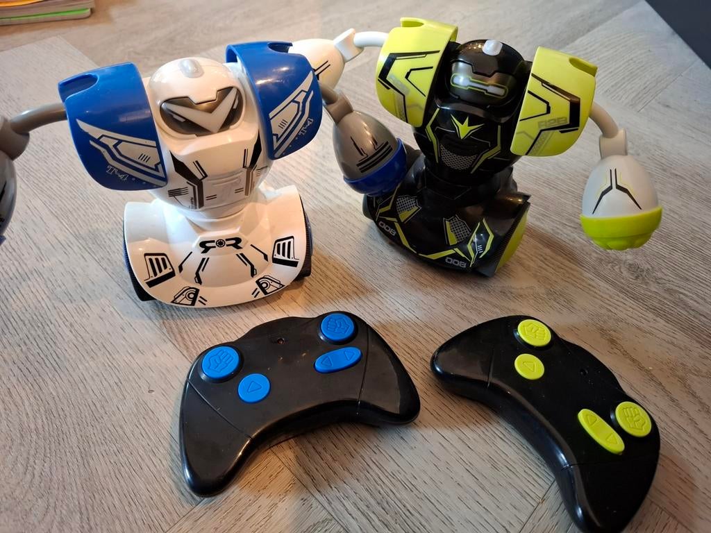 Robo Kombat Vechtende Robots met Afstandsbediening, Ophalen of Verzenden, Gebruikt, Jongen of Meisje