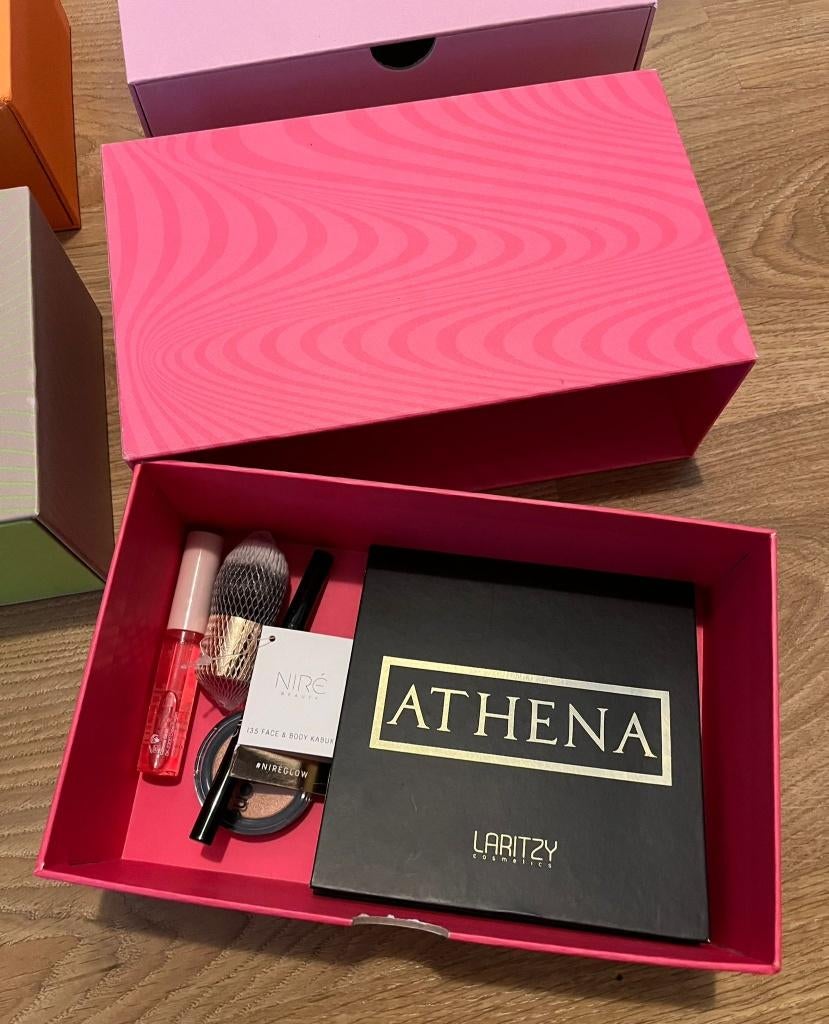 Make up mystery box, Sieraden, Tassen en Uiterlijk, Overige kleuren, Gehele gezicht, Nieuw, Ophalen of Verzenden