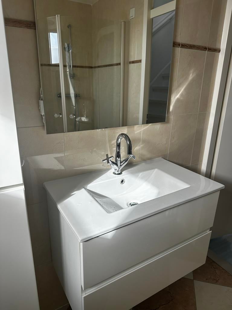 Wastafel met kast en spiegel, Huis en Inrichting, Badkamer | Badkamermeubels, Gebruikt, Minder dan 100 cm, Wastafelkast, 25 tot 50 cm