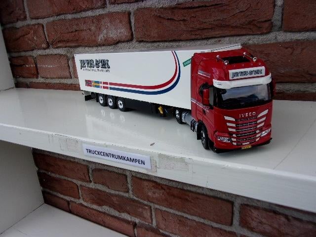 Tekno  Iveco  S - Way  van  J. P. Vis  en  Zn., Hobby en Vrije tijd, Modelauto's | 1:50, Ophalen of Verzenden, Nieuw, Bus of Vrachtwagen