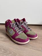 Nike Dunk High FB1273-500 - Maat 37.5, Kleding | Dames, Schoenen, Ophalen of Verzenden, Zo goed als nieuw, Overige kleuren, Sneakers of Gympen