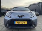 Toyota Aygo X 1.0 l STOELVERW. l CRUISE l CARPLAY l RIJKLAAR, Stof, Gebruikt, 4 stoelen, 3 cilinders